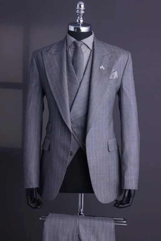 Chic Peaked Lapel Three Pieces Striped Gray Business Suits Wedding Suits for Men
