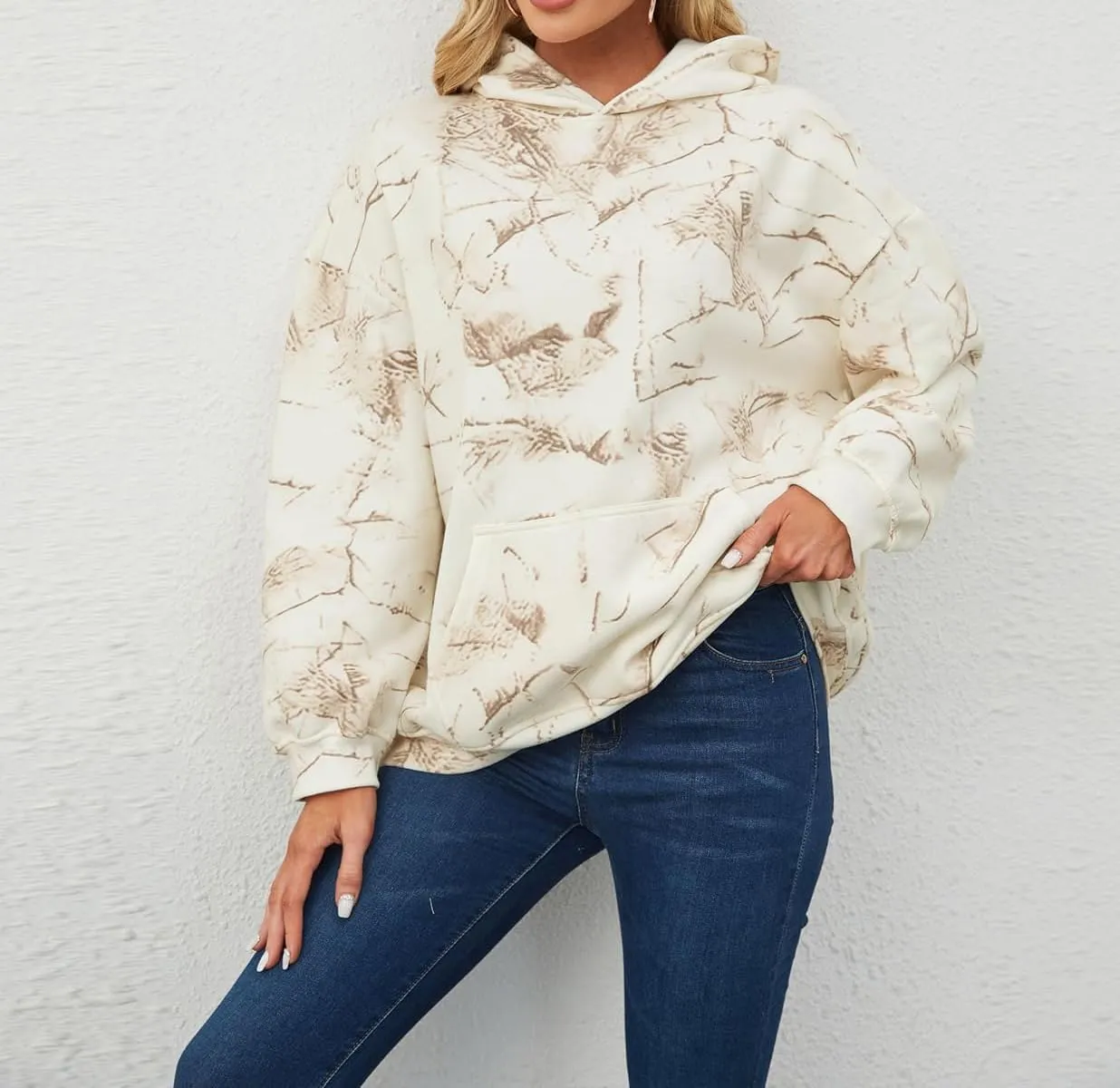 Lynkiss Womens Cotton Fleece Camo Hoodies Maple Leaf Print Oversized Hoodies Sweatshirt Pullover with Pocket