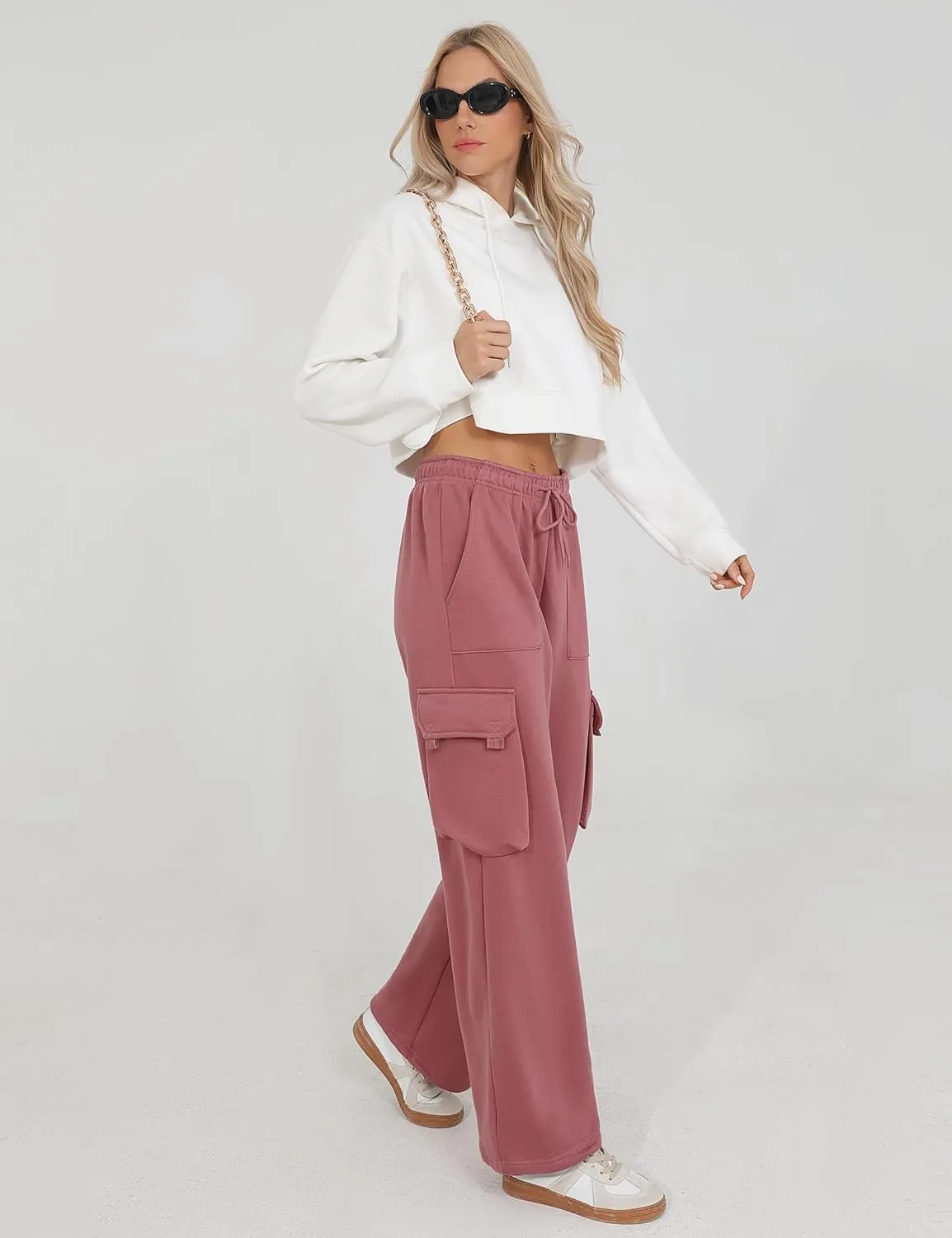 Quenteen Cargo Sweatpants for Women Fleece Straight Wide Leg Sweat Baggy Joggers Pants with Pockets