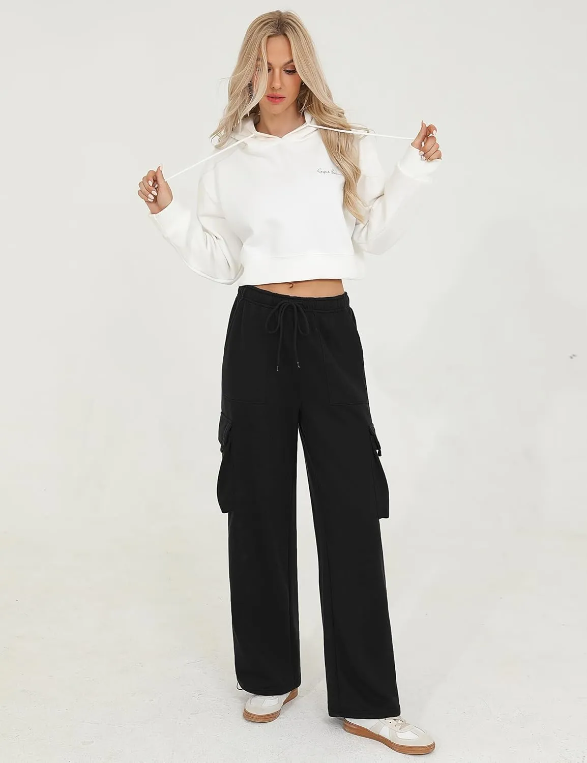 Quenteen Cargo Sweatpants for Women Fleece Straight Wide Leg Sweat Baggy Joggers Pants with Pockets