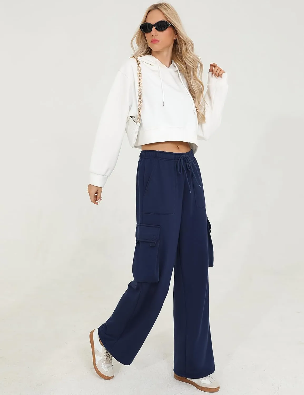 Quenteen Cargo Sweatpants for Women Fleece Straight Wide Leg Sweat Baggy Joggers Pants with Pockets