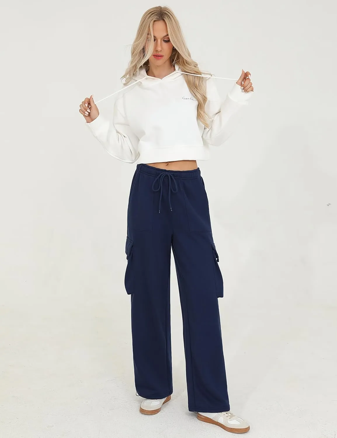 Quenteen Cargo Sweatpants for Women Fleece Straight Wide Leg Sweat Baggy Joggers Pants with Pockets