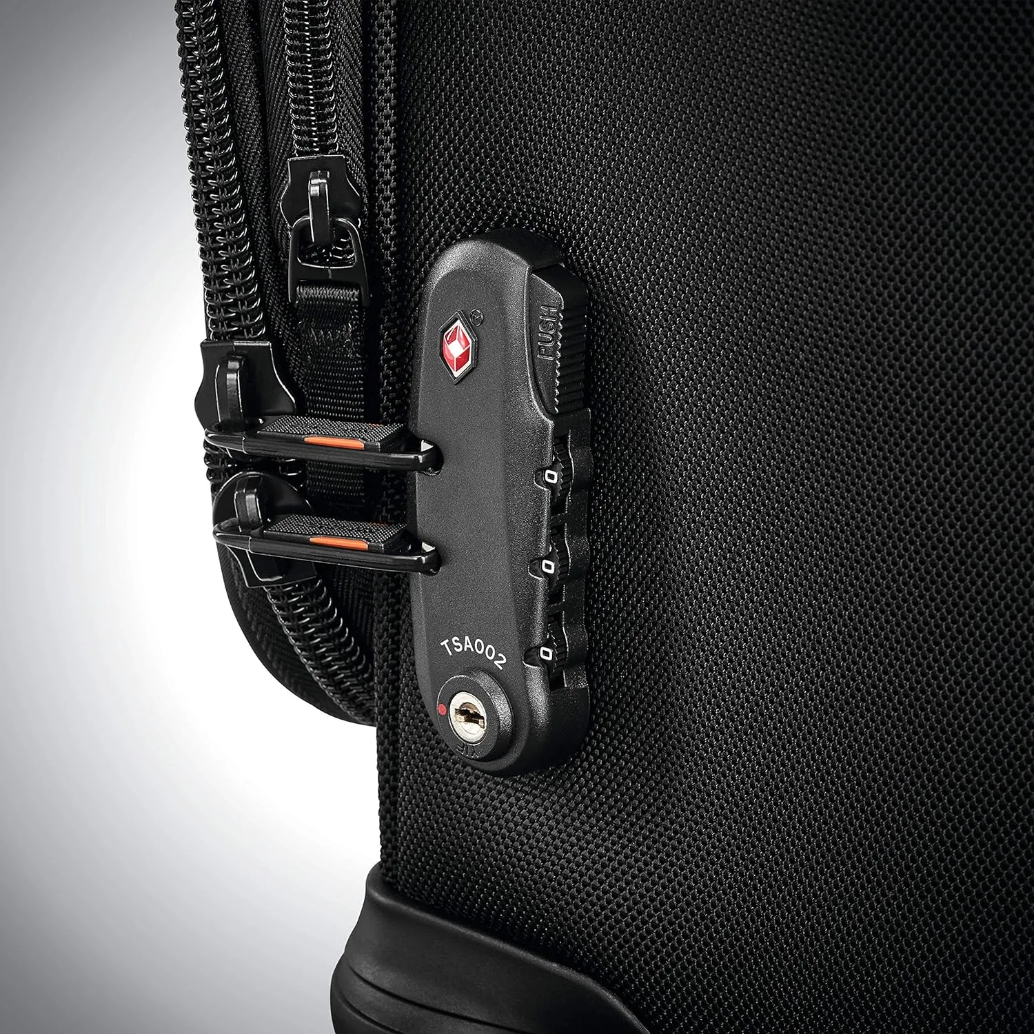 Samsonite Pro Travel Softside Expandable Luggage with Spinner Wheels, Black, Checked-Large 29-Inch