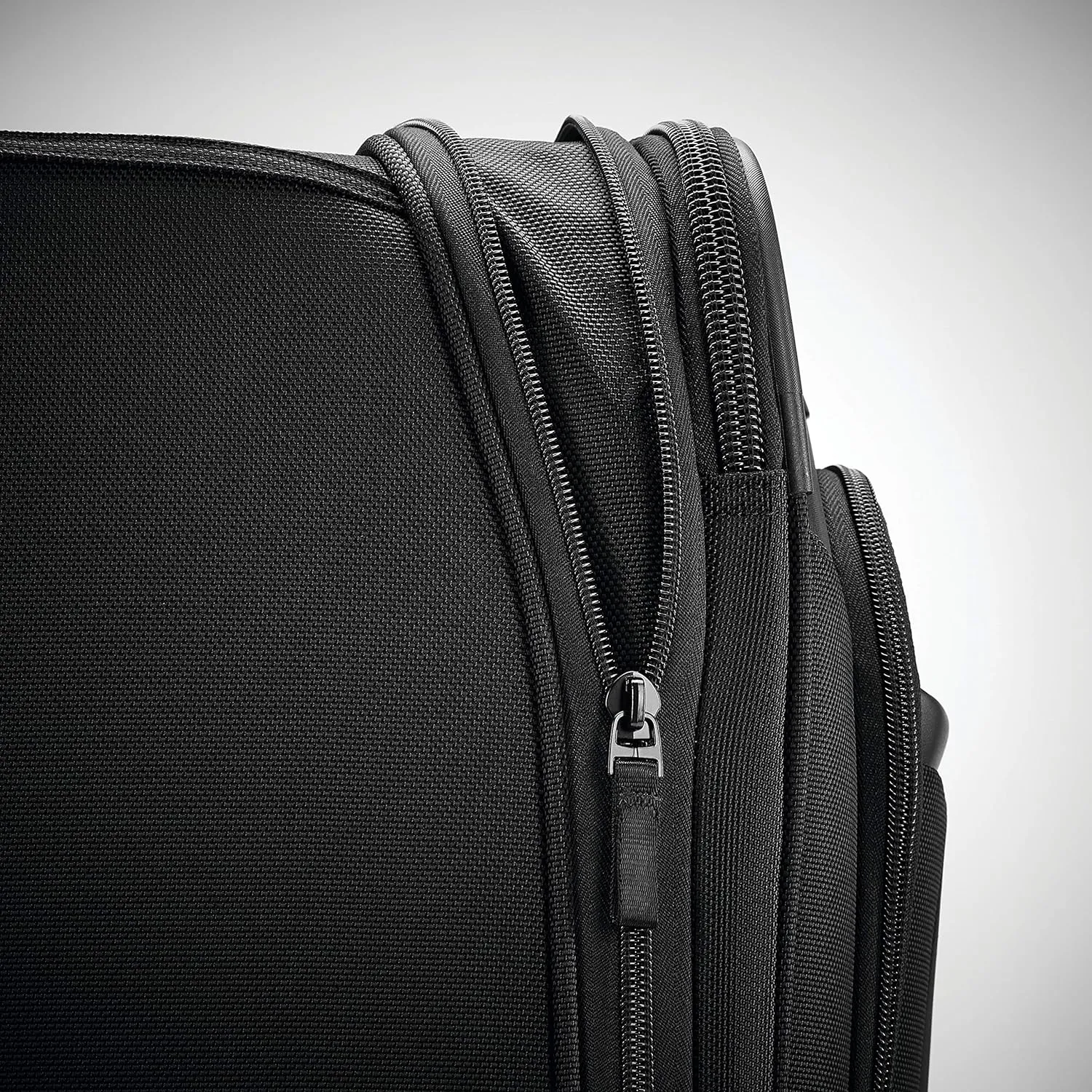Samsonite Pro Travel Softside Expandable Luggage with Spinner Wheels, Black, Checked-Large 29-Inch