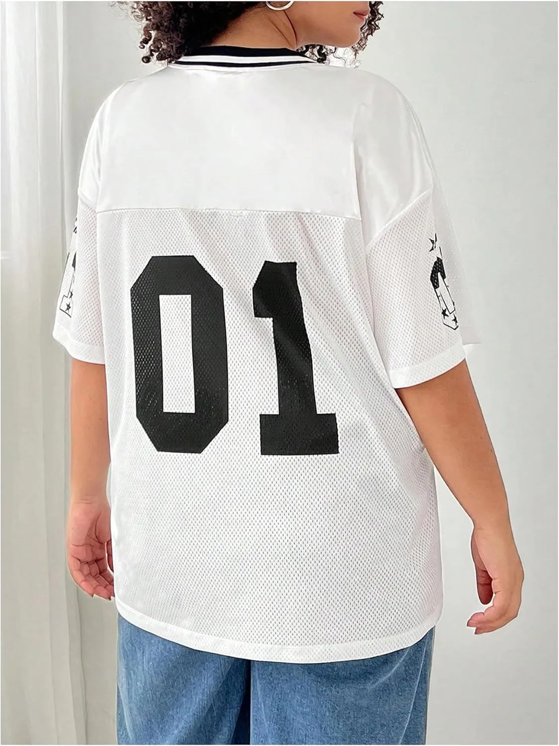WDIRARA Women's Plus Size Football Jersey Shirts Oversized T Shirt Graphic Letter Print V Neck Short Sleeve Streetwear Top