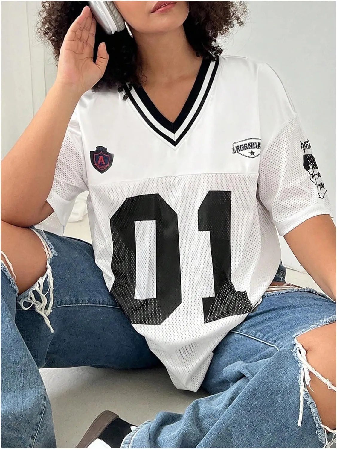 WDIRARA Women's Plus Size Football Jersey Shirts Oversized T Shirt Graphic Letter Print V Neck Short Sleeve Streetwear Top