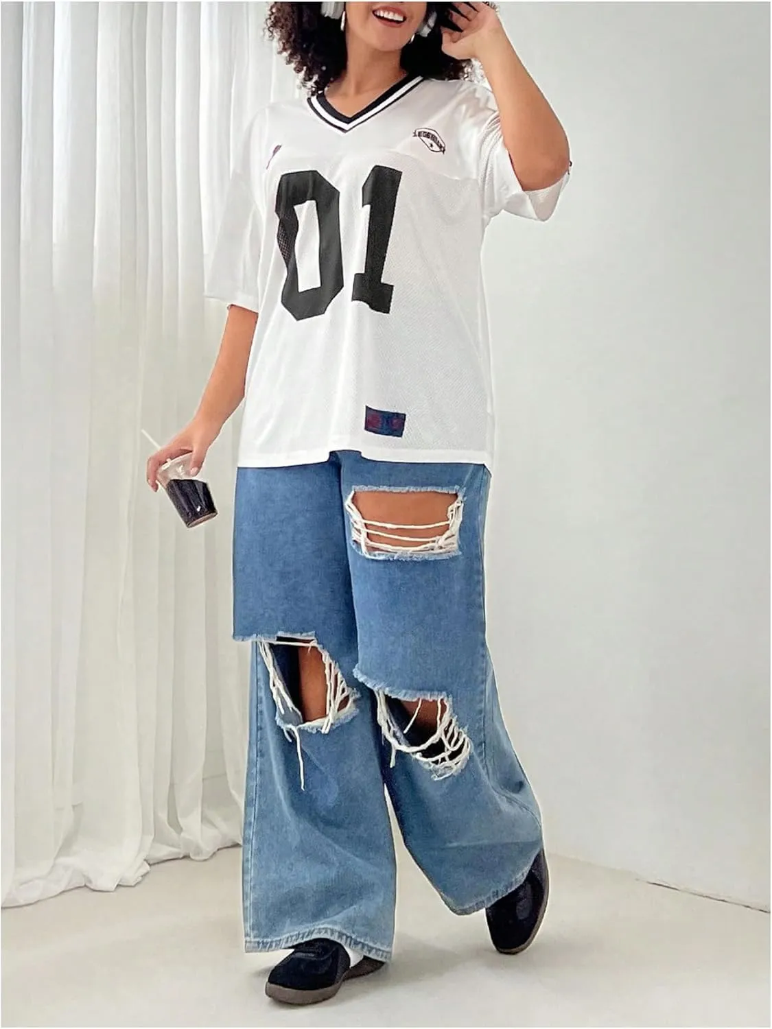 WDIRARA Women's Plus Size Football Jersey Shirts Oversized T Shirt Graphic Letter Print V Neck Short Sleeve Streetwear Top